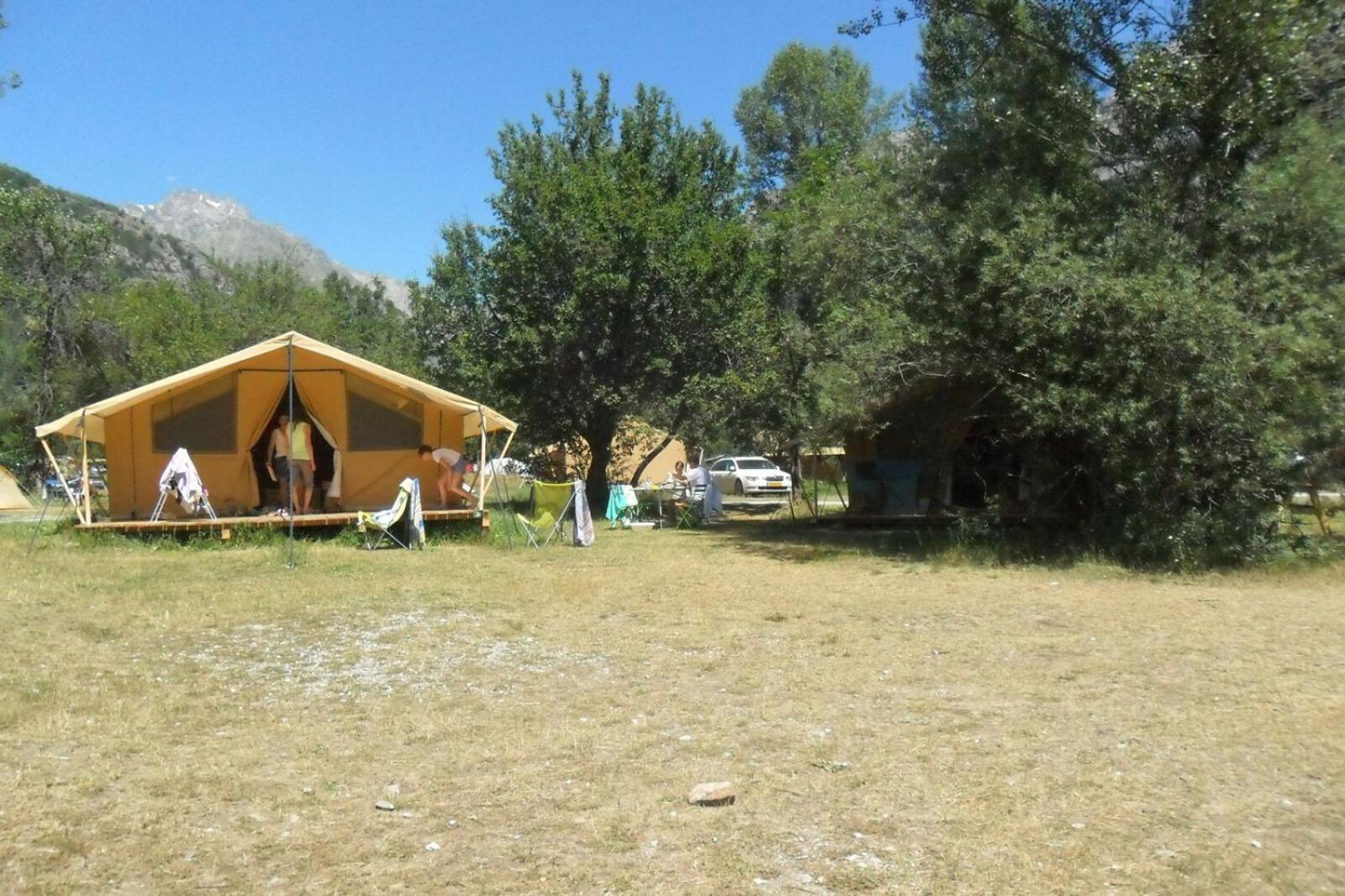 Huttopia Vallouise Habitación foto